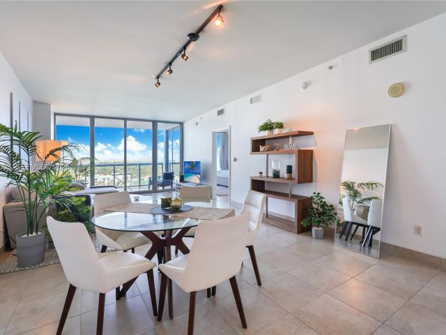 Apartment for rent  Unit #1106 - photo 7491586