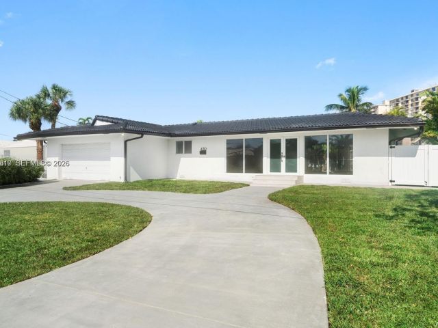 5-bedroom home for sale in Hallandale Beach - 430 Tamarind Dr - MondialRealty