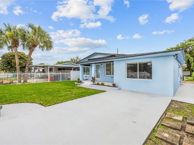 4-bedroom home for sale in Miami - 2520 NW 108th St - MondialRealty