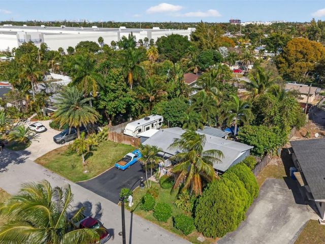 Home for sale at 4280 NE 11th Ter - photo 7478776