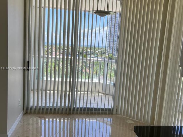 Apartment for rent  Unit #1009 - photo 7505539