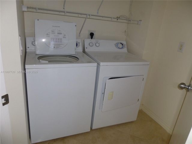 Apartment for rent  Unit #1009 - photo 7505544