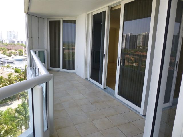 Apartment for rent  Unit #1009 - photo 7505545