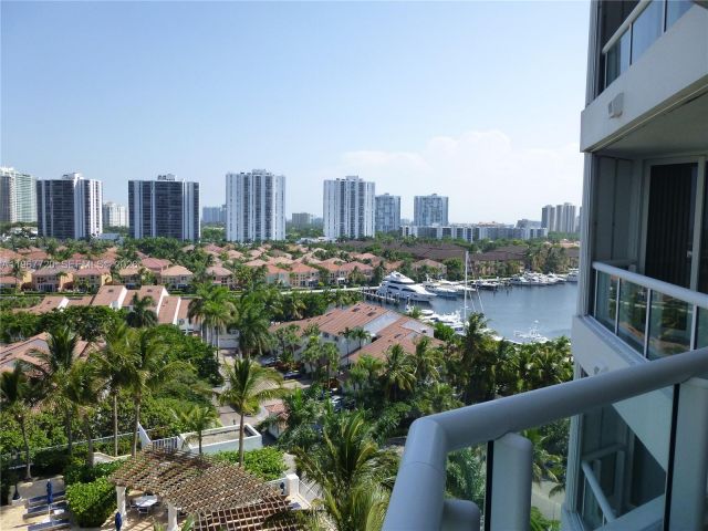 Apartment for rent  Unit #1009 - photo 7505547