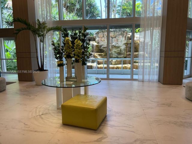 Apartment for rent  Unit #1009 - photo 7505553