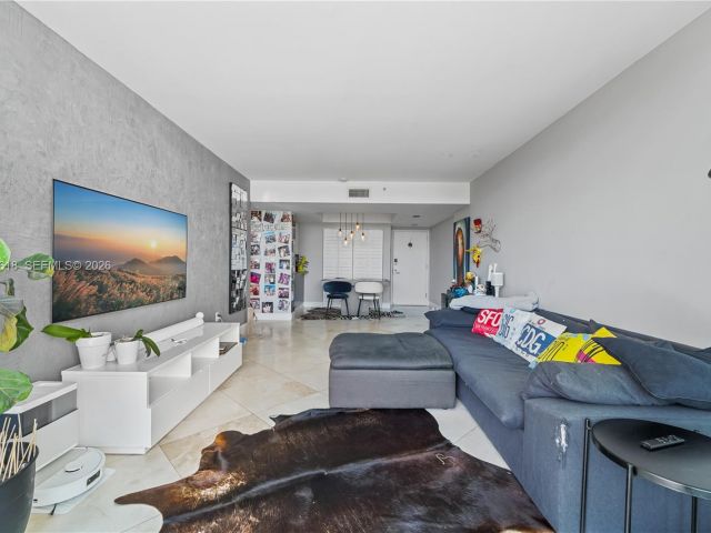 Apartment for rent  Unit #506 - photo 7508755