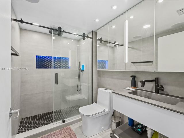 Apartment for rent  Unit #506 - photo 7508762