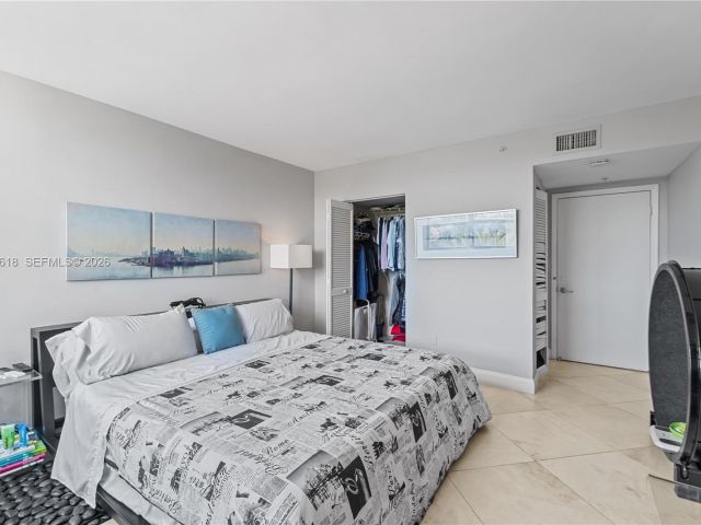 Apartment for rent  Unit #506 - photo 7508768