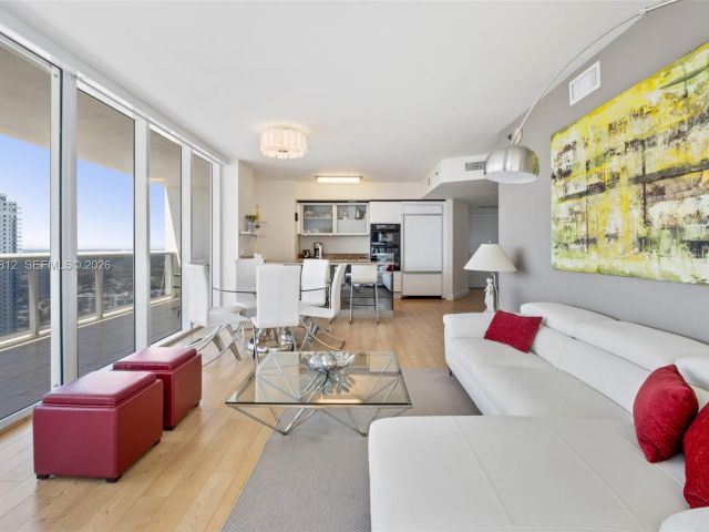 Apartment for rent  Unit #3906 - photo 7499809