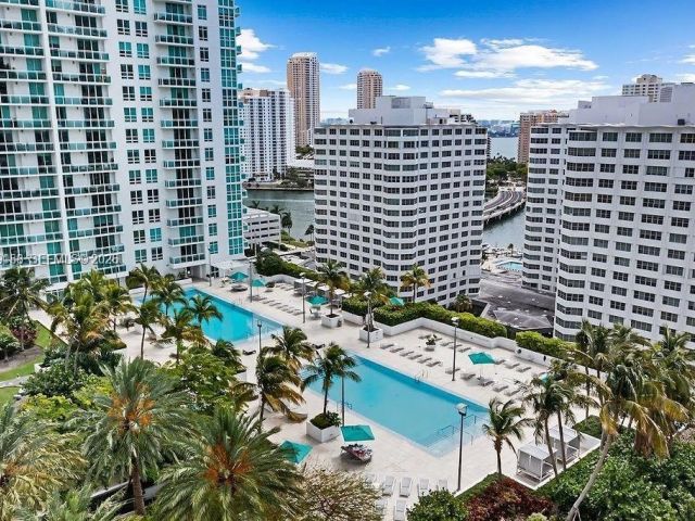 Apartment for sale  Unit #3605 - photo 7461523