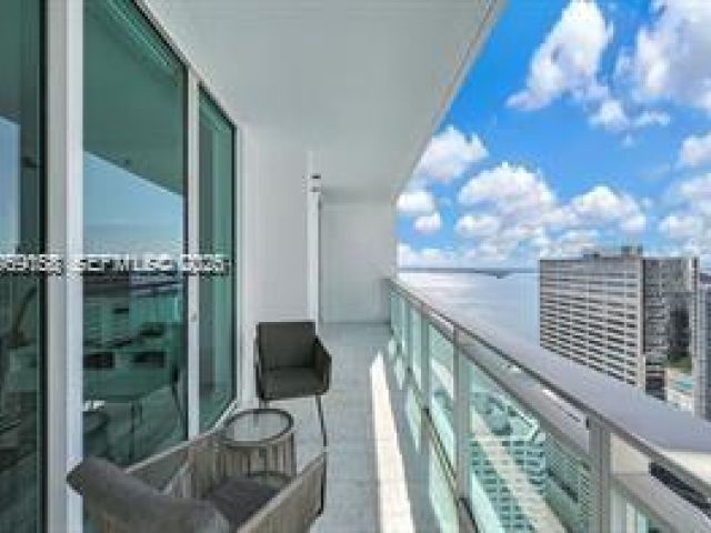 Apartment for sale  Unit #3605 - photo 7461526