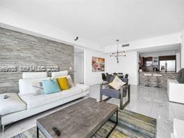 Apartment for sale  Unit #3605 - photo 7461536