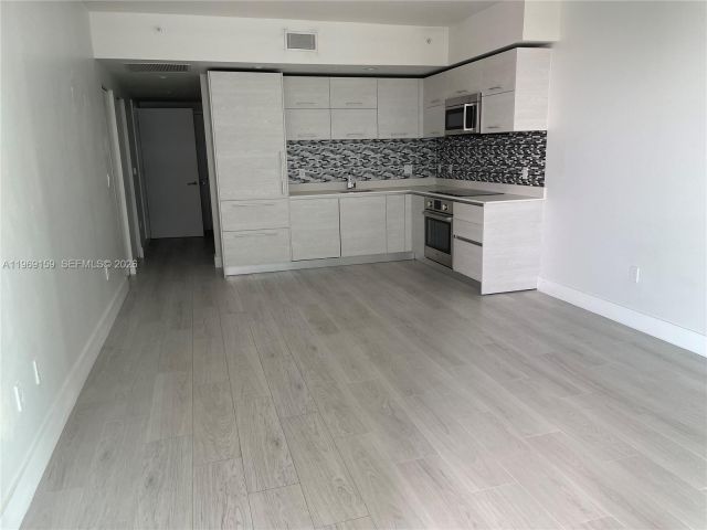 Apartment for rent  Unit #2708 - photo 7451932