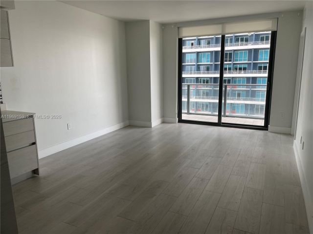 Apartment for rent  Unit #2708 - photo 7451935