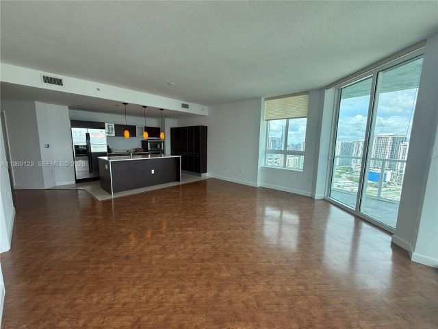 Apartment for rent  Unit #3218 - photo 7519064