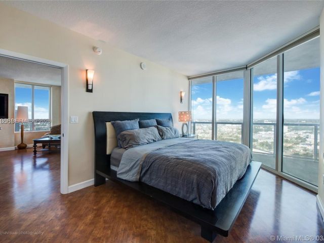 Apartment for rent  Unit #3218 - photo 7519070