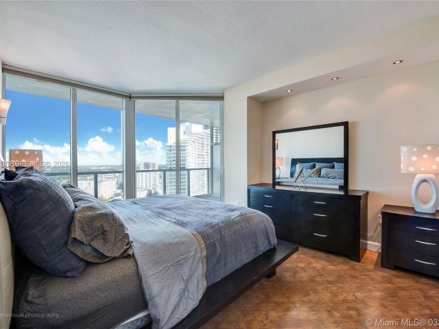 Apartment for rent  Unit #3218 - photo 7519071