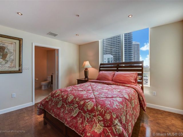 Apartment for rent  Unit #3218 - photo 7519077