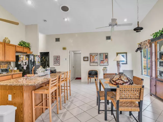 2-bedroom home for sale in Delray Beach - 2660 Riviera Drive - MondialRealty