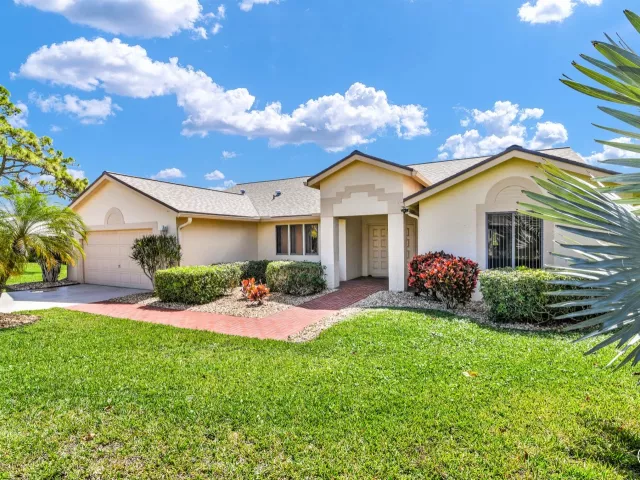 2-bedroom home for sale in Delray Beach - 2660 Riviera Drive - MondialRealty