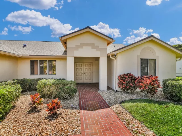 2-bedroom home for sale in Delray Beach - 2660 Riviera Drive - MondialRealty