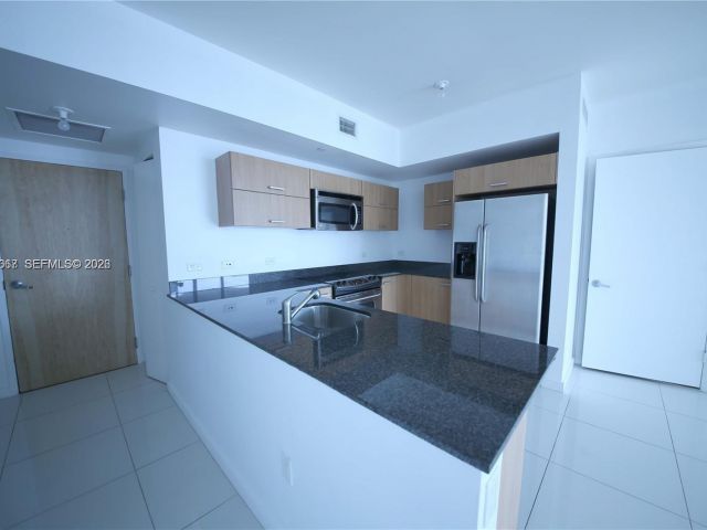 Apartment for rent  Unit #3306 - photo 7489635