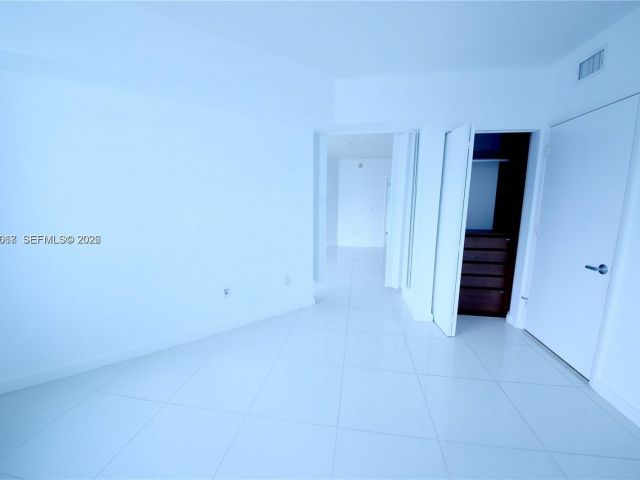 Apartment for rent  Unit #3306 - photo 7489639