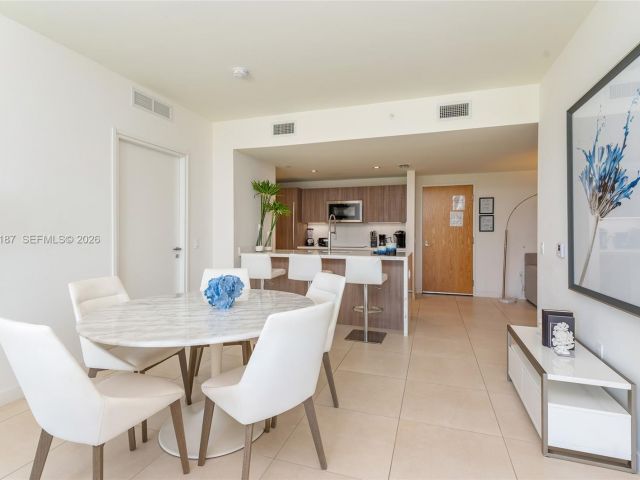 Apartment for sale  Unit #502 - photo 7497290