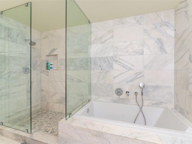 Apartment for sale  Unit #502 - photo 7497309