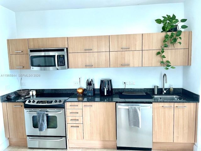 Apartment for rent  Unit #2114 - photo 7489579