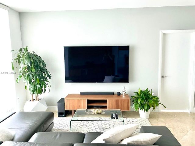 Apartment for rent  Unit #2114 - photo 7489581