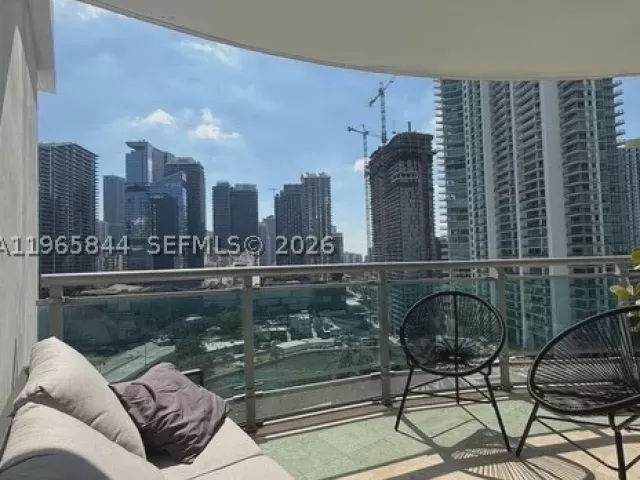2-bedroom condo for rent in Miami - 350 S Miami Ave 2114 - MondialRealty