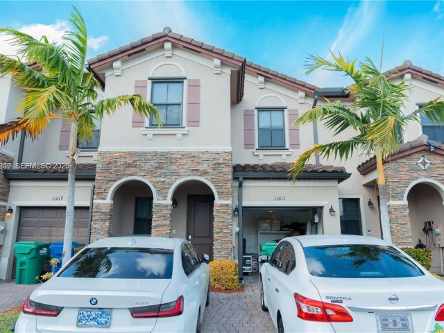 Home for rent at 11611 SW 253 ST 11611 - photo 7492652