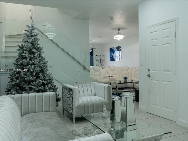 Home for rent at 11611 SW 253 ST 11611 - photo 7492654