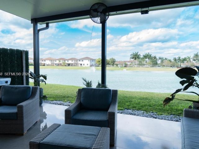 Home for rent at 11611 SW 253 ST 11611 - photo 7492670