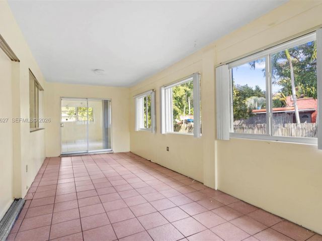 Home for rent at 12905 NE 4th Ave 1 - photo 7475644