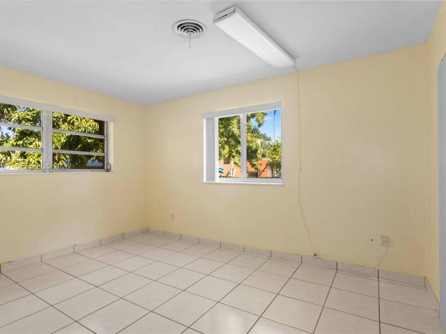 Home for rent at 12905 NE 4th Ave 1 - photo 7475650