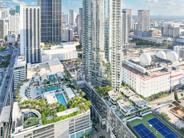 Apartment for rent  Unit #1701 - photo 7488242