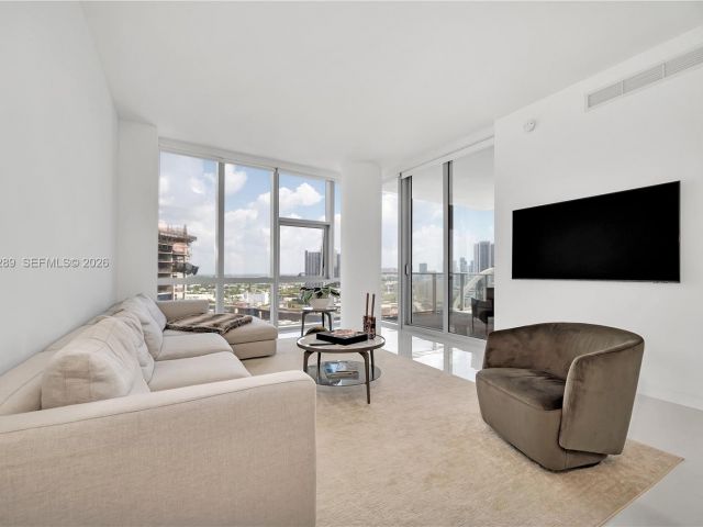 Apartment for rent  Unit #1701 - photo 7488245