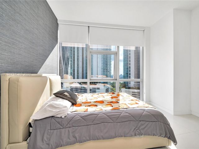 Apartment for rent  Unit #1701 - photo 7488255