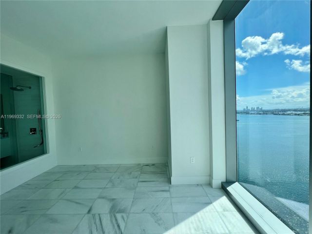 2-bedroom condo for sale in Miami - 700 NE 26th Ter 2205 - MondialRealty