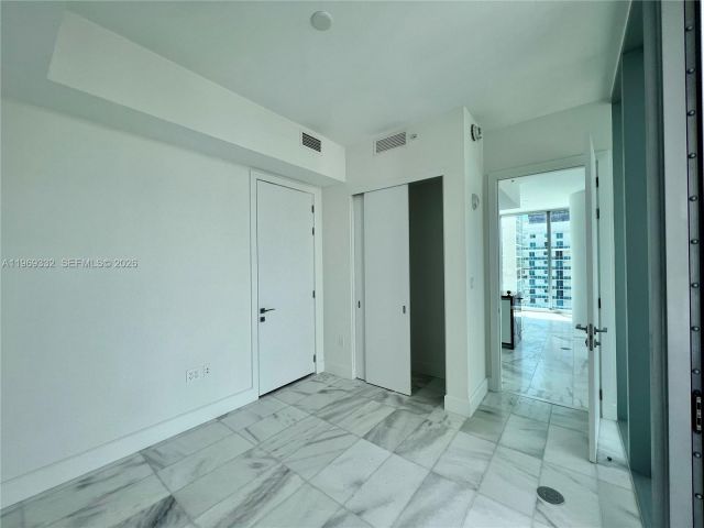 2-bedroom condo for sale in Miami - 700 NE 26th Ter 2205 - MondialRealty