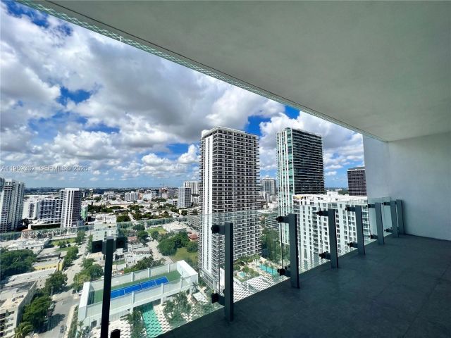 2-bedroom condo for sale in Miami - 700 NE 26th Ter 2205 - MondialRealty