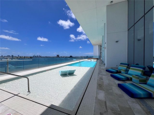 2-bedroom condo for sale in Miami - 700 NE 26th Ter 2205 - MondialRealty