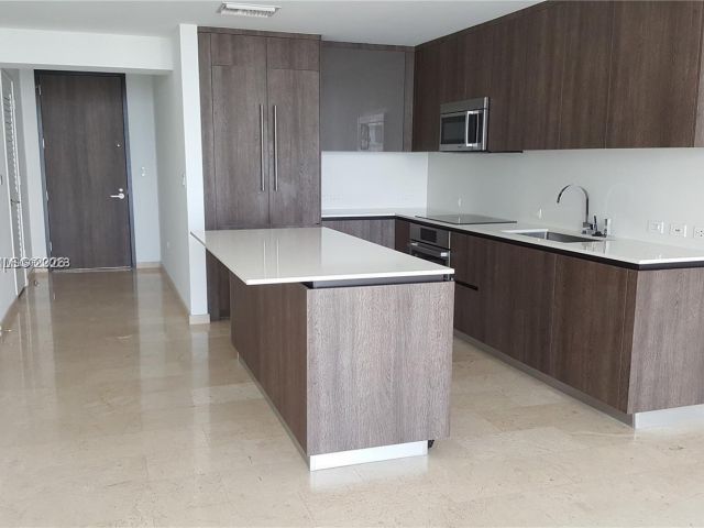 Apartment for sale  Unit #3305 - photo 7509369