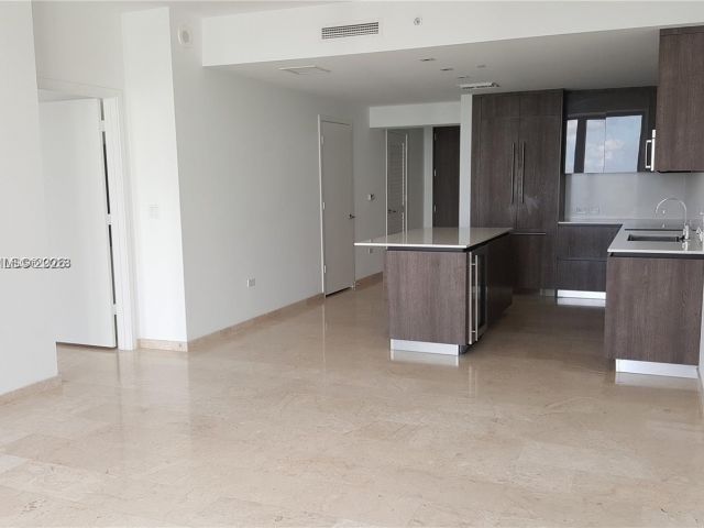 Apartment for sale  Unit #3305 - photo 7509371