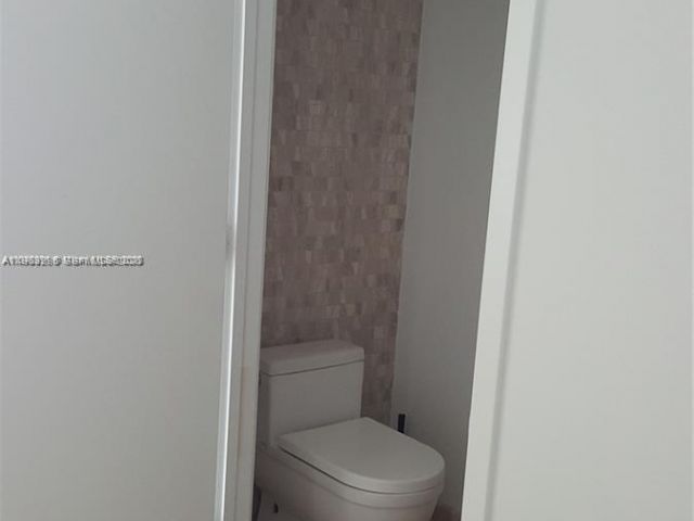 Apartment for sale  Unit #3305 - photo 7509372