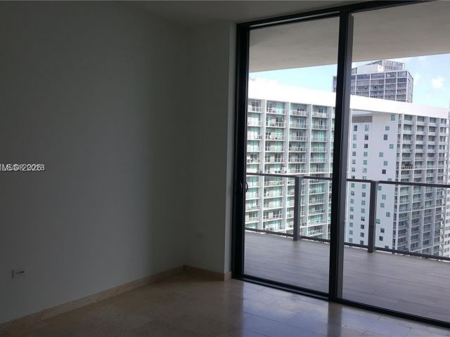 Apartment for sale  Unit #3305 - photo 7509375