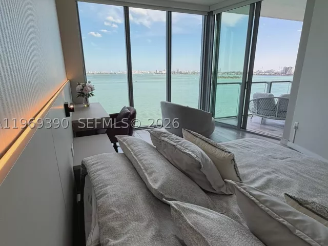 2-bedroom condo for sale in Miami - 2900 NE 7th Ave 1205 - MondialRealty