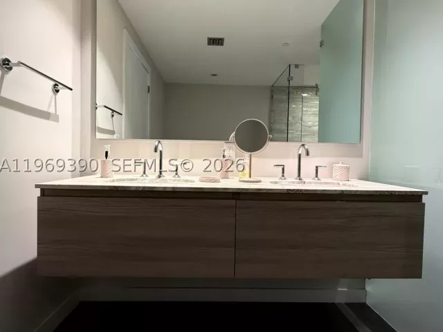 2-bedroom condo for sale in Miami - 2900 NE 7th Ave 1205 - MondialRealty